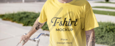 Young Man Wearing T-shirt Mockup PSD